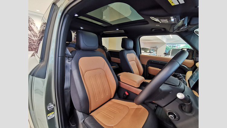 2023 認定中古車 Land Rover Defender 90 パンゲアグリーン D300 AWD（AT） X