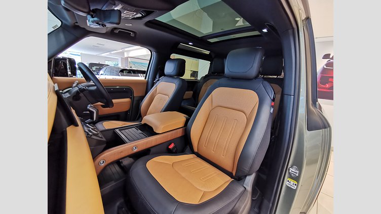 2023 認定中古車 Land Rover Defender 90 パンゲアグリーン D300 AWD（AT） X
