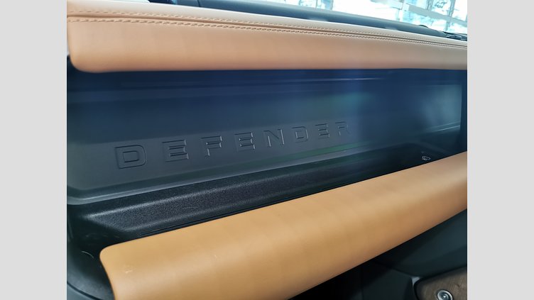 2023 認定中古車 Land Rover Defender 90 パンゲアグリーン D300 AWD（AT） X