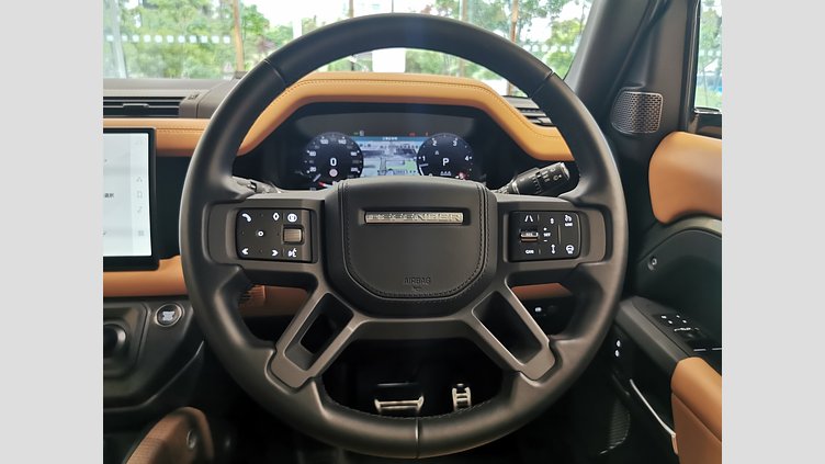 2023 認定中古車 Land Rover Defender 90 パンゲアグリーン D300 AWD（AT） X