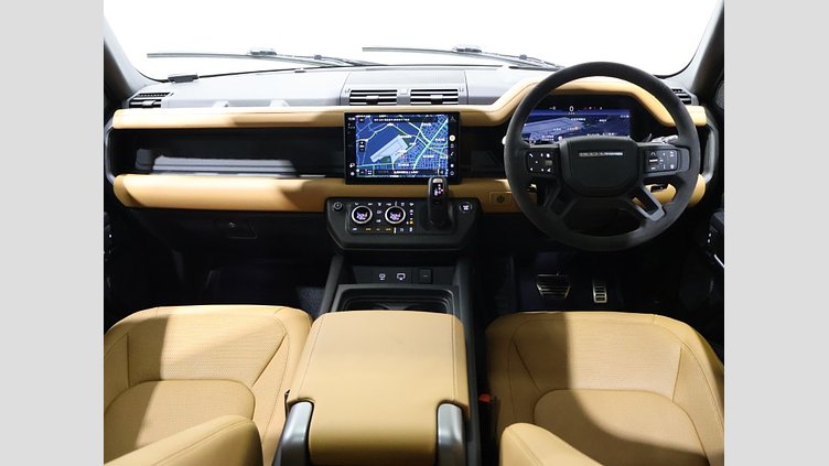 2024 認定中古車 Land Rover Defender 110 サントリーニブラック P525 AWD (AT) V8