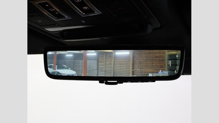 2024 認定中古車 Land Rover Defender 110 サントリーニブラック P525 AWD (AT) V8