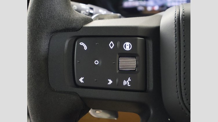 2024 認定中古車 Land Rover Defender 110 サントリーニブラック P525 AWD (AT) V8