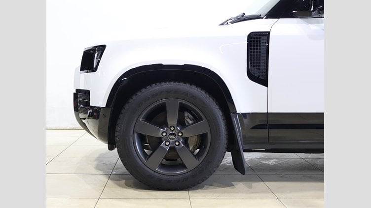 2023 認定中古車 Land Rover Defender 110 フジホワイト D300 AWD（AT） X-DYNAMIC HSE