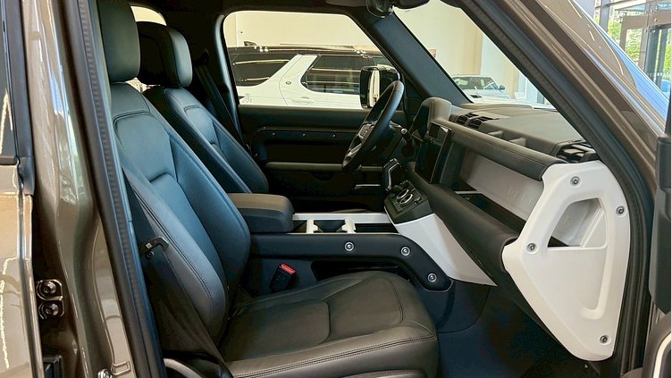 2025 新車 Land Rover Defender 110 Gondwana Stone D300 X-Dynamic HSE