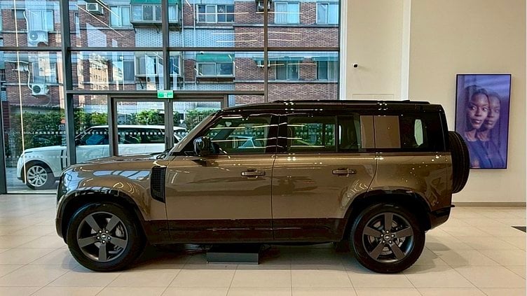 2025 新車 Land Rover Defender 110 Gondwana Stone D300 X-Dynamic HSE
