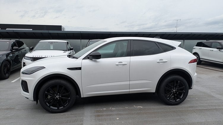 2024 認定中古車 Jaguar E-Pace オストゥーニパールホワイト D200マイルドハイブリッド（ディーゼル） R-DYNAMIC SE