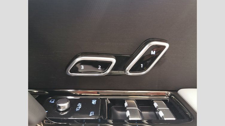2024 認定中古車 Land Rover Range Rover Sport サントリーニブラック D300マイルドハイブリッド スタンダードホイールベース S