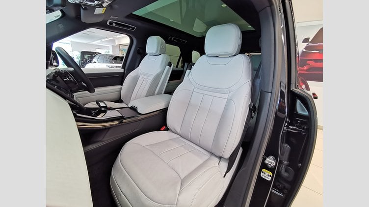 2024 認定中古車 Land Rover Range Rover Sport サントリーニブラック D300マイルドハイブリッド スタンダードホイールベース S