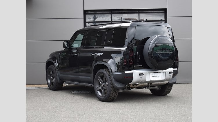 2024 認定中古車 Land Rover Defender 110 サントリーニブラック D300 AWD（AT） S