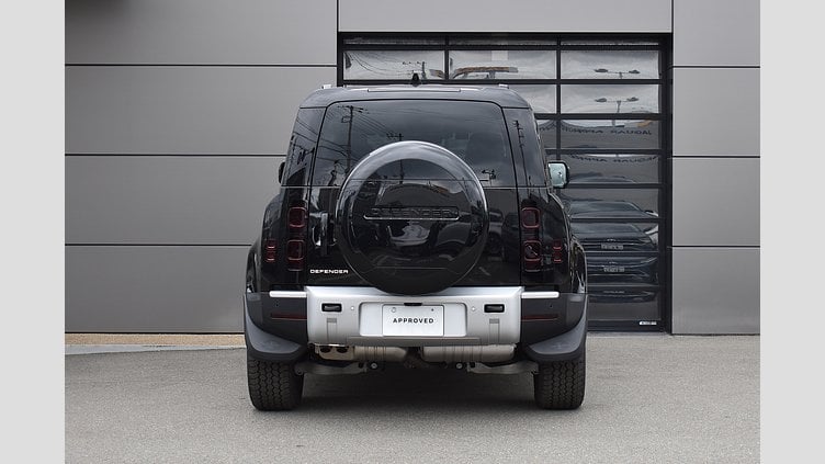 2024 認定中古車 Land Rover Defender 110 サントリーニブラック D300 AWD（AT） S