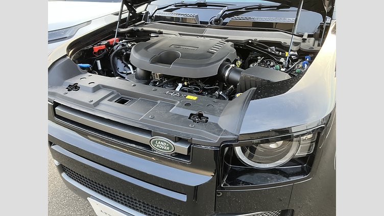 2024 認定中古車 Land Rover Defender 130 サントリーニブラック D300 AWD（AT） OUTBOUND