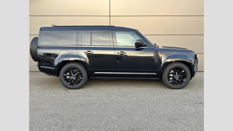 2024 認定中古車 Land Rover Defender 130 サントリーニブラック D300 AWD（AT） OUTBOUND