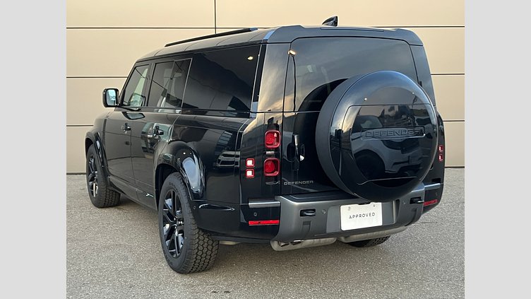 2024 認定中古車 Land Rover Defender 130 サントリーニブラック D300 AWD（AT） OUTBOUND