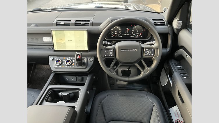 2024 認定中古車 Land Rover Defender 130 サントリーニブラック D300 AWD（AT） OUTBOUND
