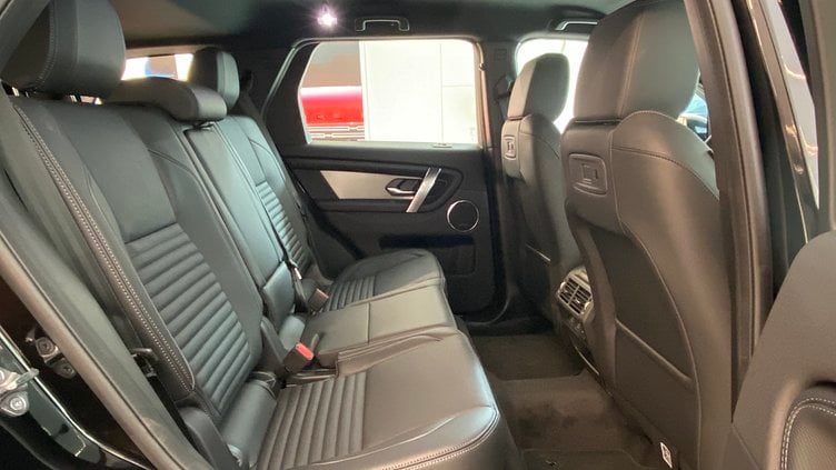 2025 新車 Land Rover Discovery Sport (1AG) Santorini Black 聖托里尼黑 P250 汽油輕油電混合 Standard Wheelbase Dynamic SE