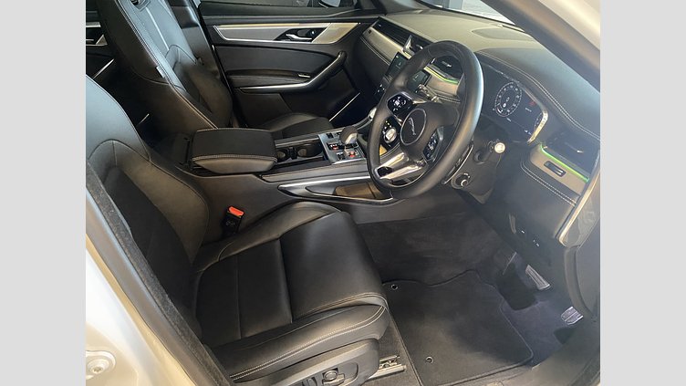 2023 Approved Jaguar F-Pace Ostuni Pearl White (Speak to retailer for availability) P250 AWD AUTOMATIC R-DYNAMIC SE