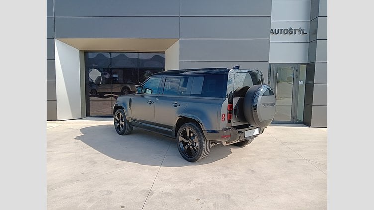 2025 SKLADOVÉ VOZIDLÁ Land Rover Defender 110 Carpatian Grey 3.0D I6 MHEV 300PS D300 MHEV X-Dynamic HSE 
