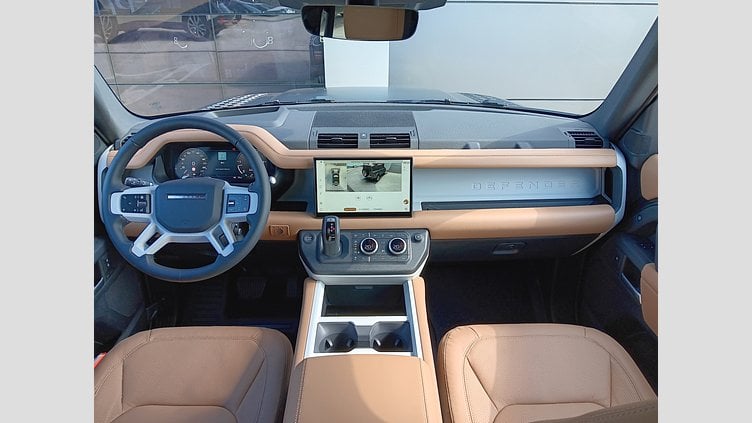2025 SKLADOVÉ VOZIDLÁ Land Rover Defender 110 Carpatian Grey 3.0D I6 MHEV 300PS D300 MHEV X-Dynamic HSE 