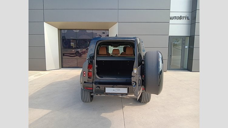 2025 SKLADOVÉ VOZIDLÁ Land Rover Defender 110 Carpatian Grey 3.0D I6 MHEV 300PS D300 MHEV X-Dynamic HSE 