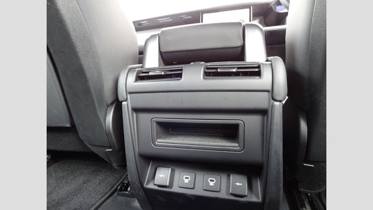 2021 認定中古車 Land Rover Defender 90 アイガーグレイ P300 AWD（AT） SE