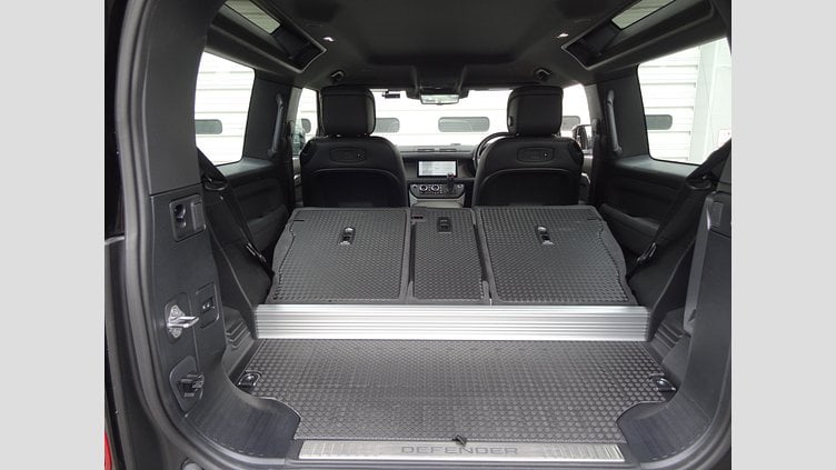 2021 認定中古車 Land Rover Defender 90 アイガーグレイ P300 AWD（AT） SE