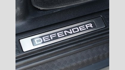Defender 110 26