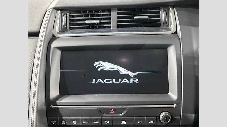 2020 認定中古車 Jaguar E-Pace フジホワイト D180 オートマチック全輪駆動 ベースグレード　１８０PS