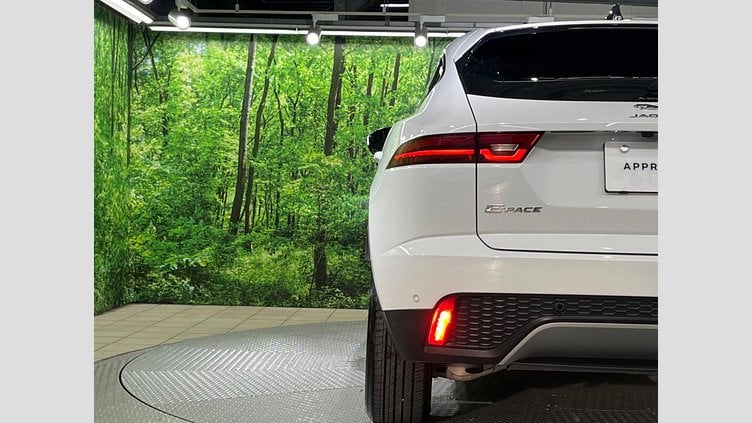 2020 認定中古車 Jaguar E-Pace フジホワイト D180 オートマチック全輪駆動 ベースグレード　１８０PS