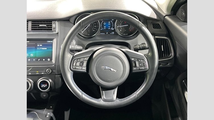 2020 認定中古車 Jaguar E-Pace フジホワイト D180 オートマチック全輪駆動 ベースグレード　１８０PS