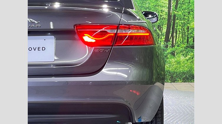 2017 認定中古車 Jaguar XE Corris Grey 2WD ピュア
