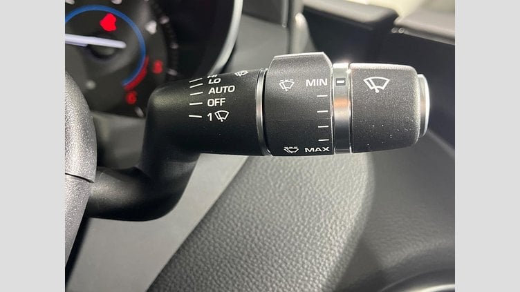 2017 認定中古車 Jaguar XE Corris Grey 2WD ピュア