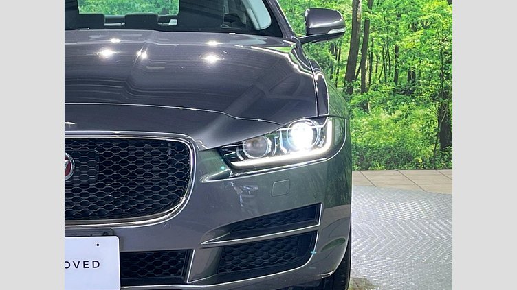 2017 認定中古車 Jaguar XE Corris Grey 2WD ピュア