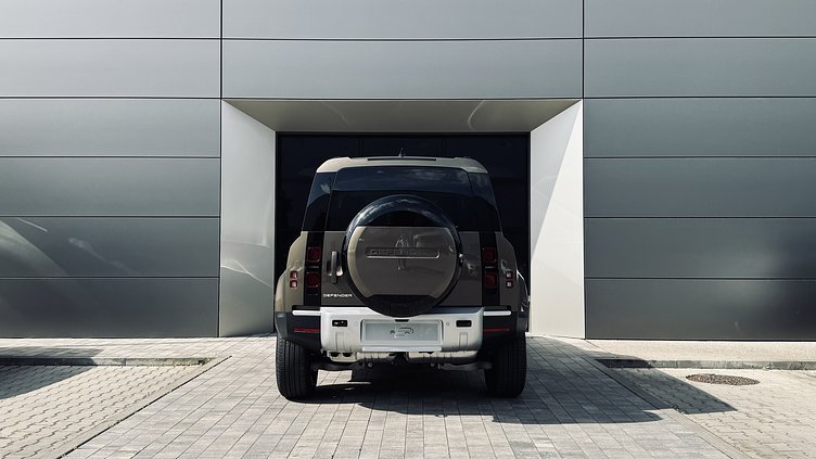 2025 SKLADOVÉ VOZIDLÁ Land Rover Defender 110 Gondwana Stone D200 S