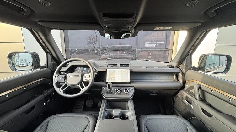 2025 SKLADOVÉ VOZIDLÁ Land Rover Defender 110 Gondwana Stone D200 X-Dynamic SE