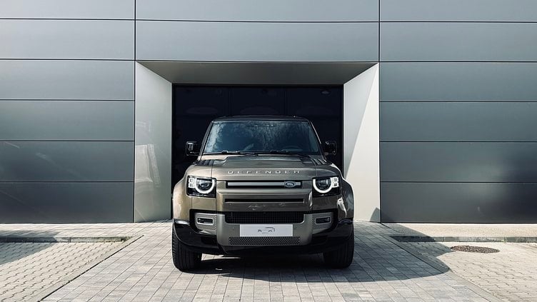 2025 SKLADOVÉ VOZIDLÁ Land Rover Defender 110 Gondwana Stone D250 X-Dynamic SE