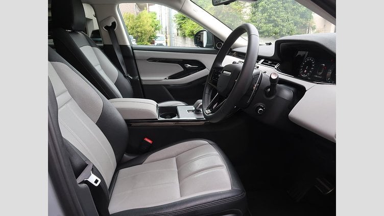 2024 認定中古車 Land Rover Range Rover Evoque アロイオスグレイ D200マイルドハイブリッド（ディーゼル） スタンダードホイールベース DYNAMIC SE