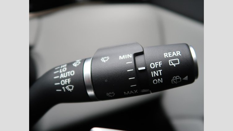 2024 認定中古車 Land Rover Range Rover Evoque アロイオスグレイ D200マイルドハイブリッド（ディーゼル） スタンダードホイールベース DYNAMIC SE