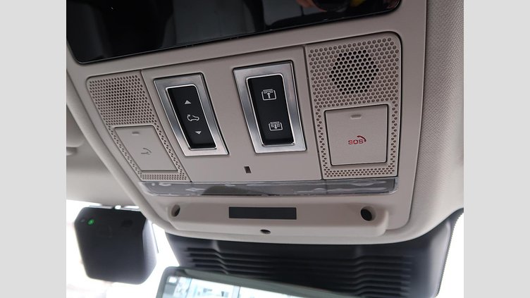 2024 認定中古車 Land Rover Range Rover Evoque アロイオスグレイ D200マイルドハイブリッド（ディーゼル） スタンダードホイールベース DYNAMIC SE