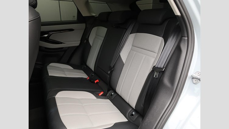 2024 認定中古車 Land Rover Range Rover Evoque アロイオスグレイ D200マイルドハイブリッド（ディーゼル） スタンダードホイールベース DYNAMIC SE