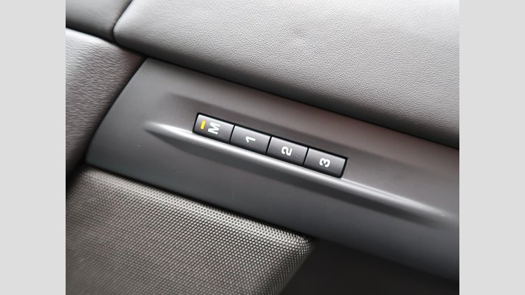 2023 認定中古車 Land Rover Range Rover Evoque トライベッカブルー P250（ガソリン） スタンダードホイールベース DYNAMIC HSE