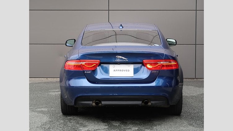 2016 認定中古車 Jaguar XE Bluefire Blue 259BHP KEI　NISHIKORI　エディション
