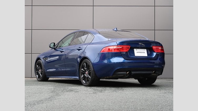 2016 認定中古車 Jaguar XE Bluefire Blue 259BHP KEI　NISHIKORI　エディション
