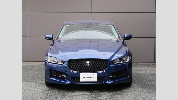 2016 認定中古車 Jaguar XE Bluefire Blue 259BHP KEI　NISHIKORI　エディション