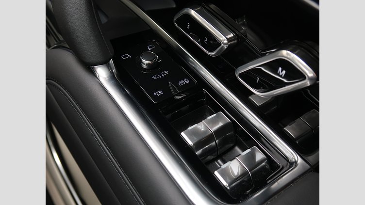 2023 認定中古車 Land Rover Range Rover オストゥーニパールホワイト P530 AWD（AT） スタンダードホイールベース HSE