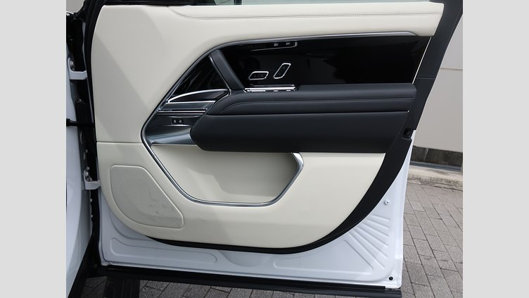2023 認定中古車 Land Rover Range Rover オストゥーニパールホワイト P530 AWD（AT） スタンダードホイールベース HSE