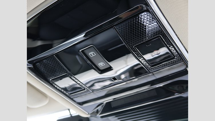 2023 認定中古車 Land Rover Range Rover オストゥーニパールホワイト P530 AWD（AT） スタンダードホイールベース HSE
