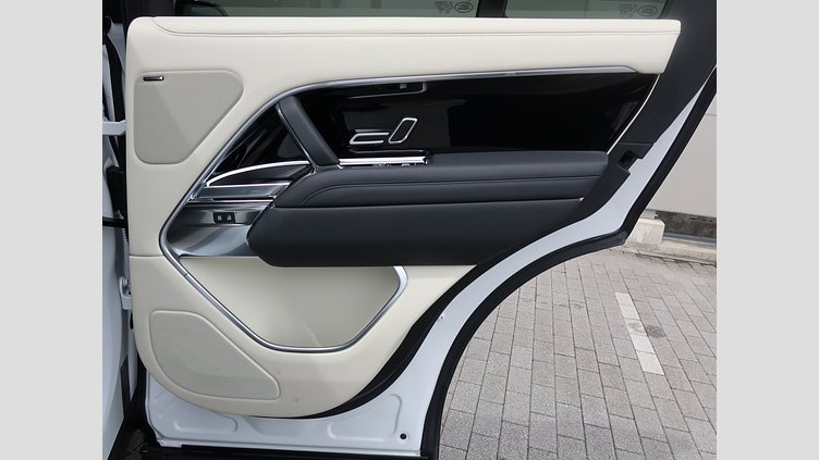 2023 認定中古車 Land Rover Range Rover オストゥーニパールホワイト P530 AWD（AT） スタンダードホイールベース HSE