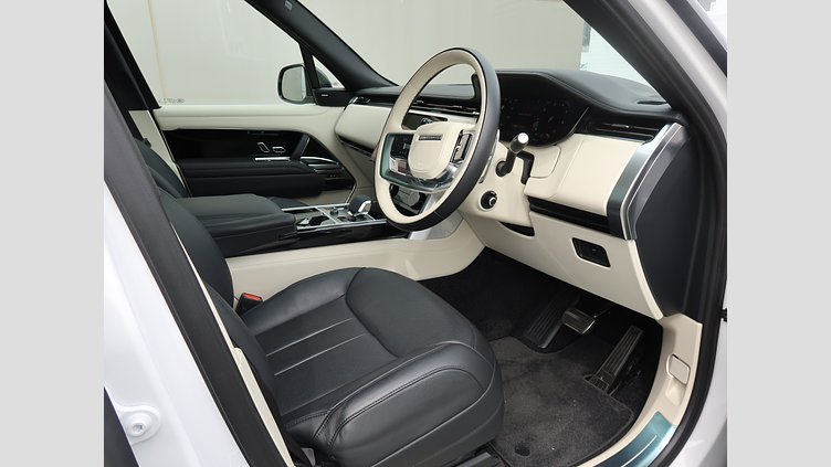 2023 認定中古車 Land Rover Range Rover オストゥーニパールホワイト P530 AWD（AT） スタンダードホイールベース HSE