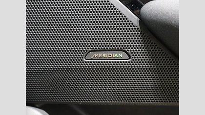 Range Rover Velar 25